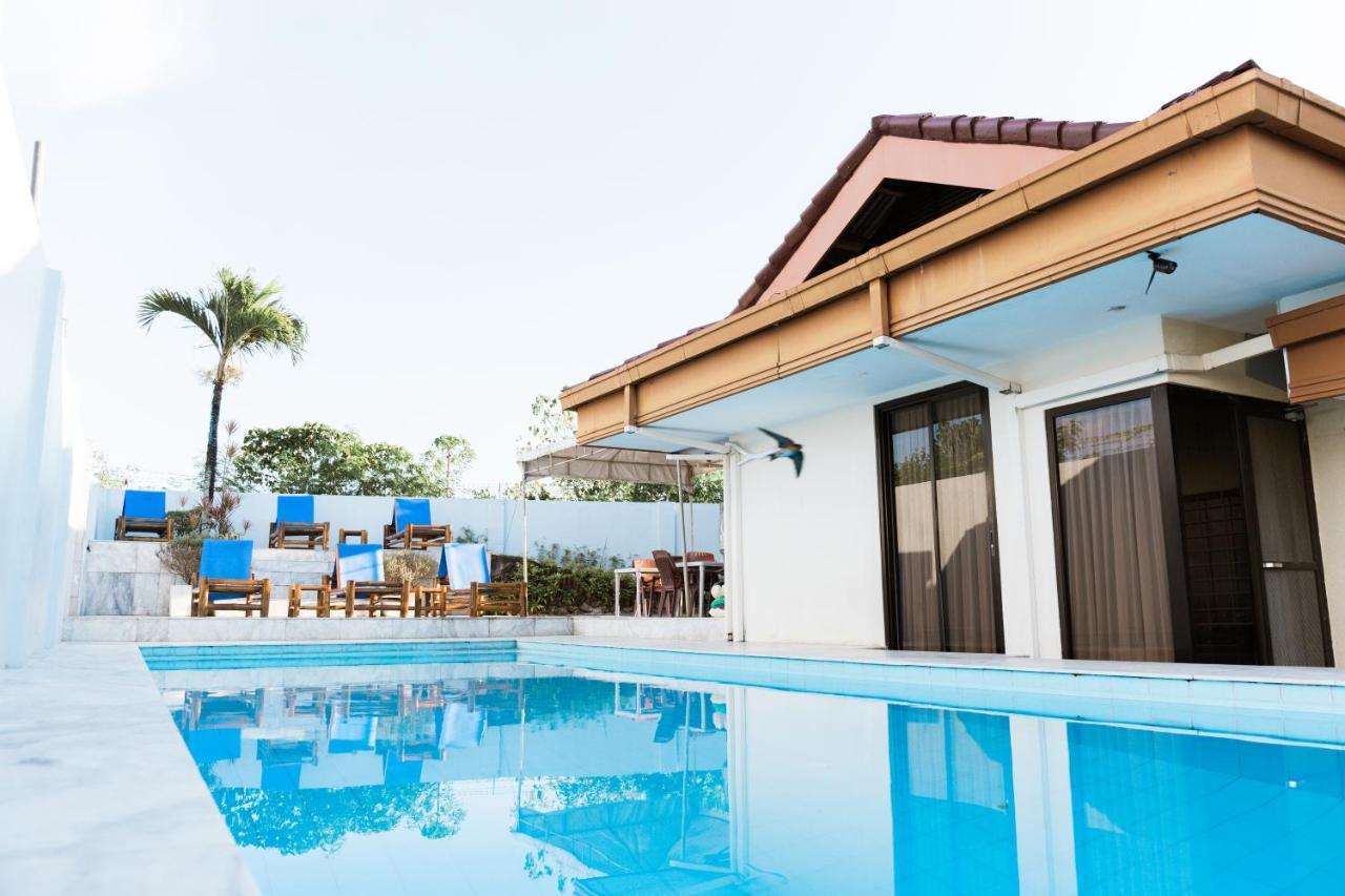 Seaview Hills Luxury Apartments & Rooms Dauis Esterno foto
